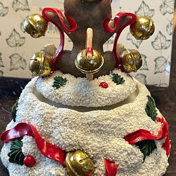 Charming Tails Snow Angels Jingle Music Box 93/481 Mouse Jingle Bells w/Box - Picture 6 of 9